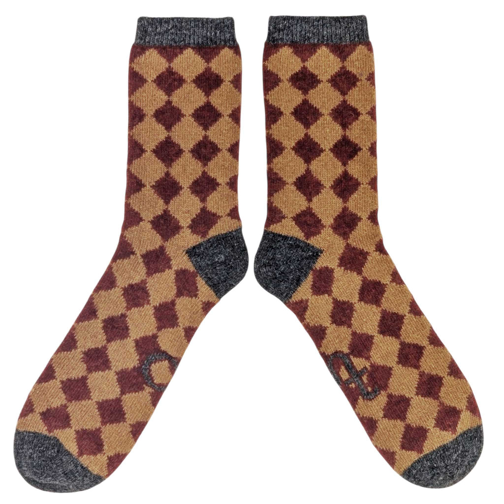 Men's Soft Lambswool Ankle Socks - Red & Brown Diamonds